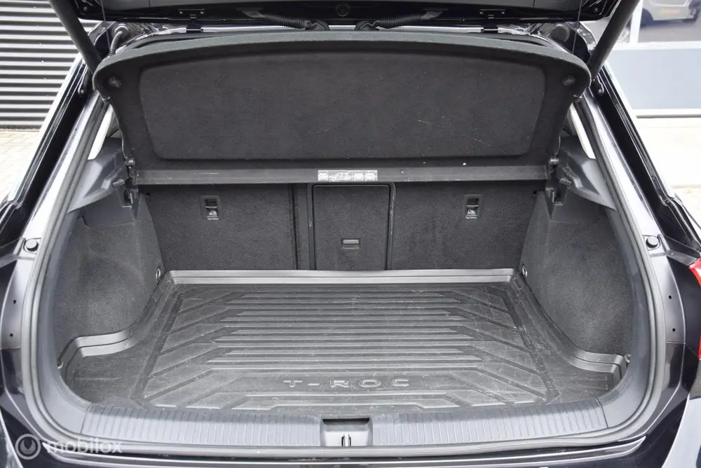 Volkswagen T-Roc 1.5 TSI Style Business Trekhaak Carplay Ada uit 2021, foto 8