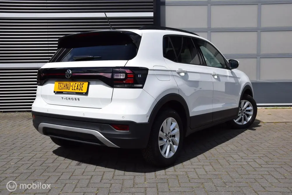 Volkswagen T-Cross 1.0 TSI Life 110pk DSG Executive pakket A uit 2021, foto 6