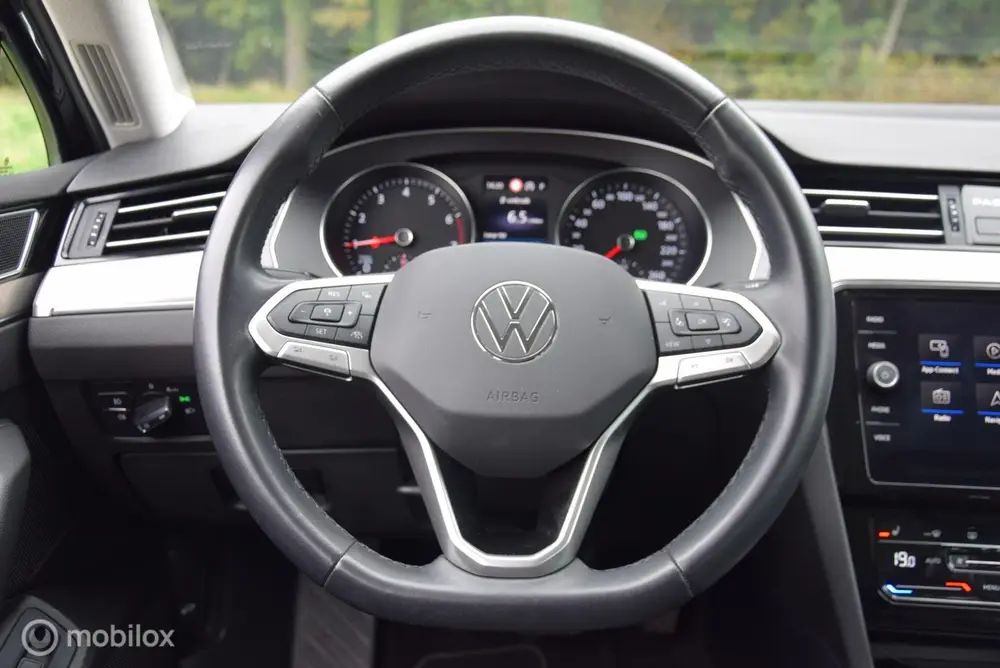 Volkswagen Passat Variant 1.5 TSI 150pk Elegance business 18 uit 2022, foto 10