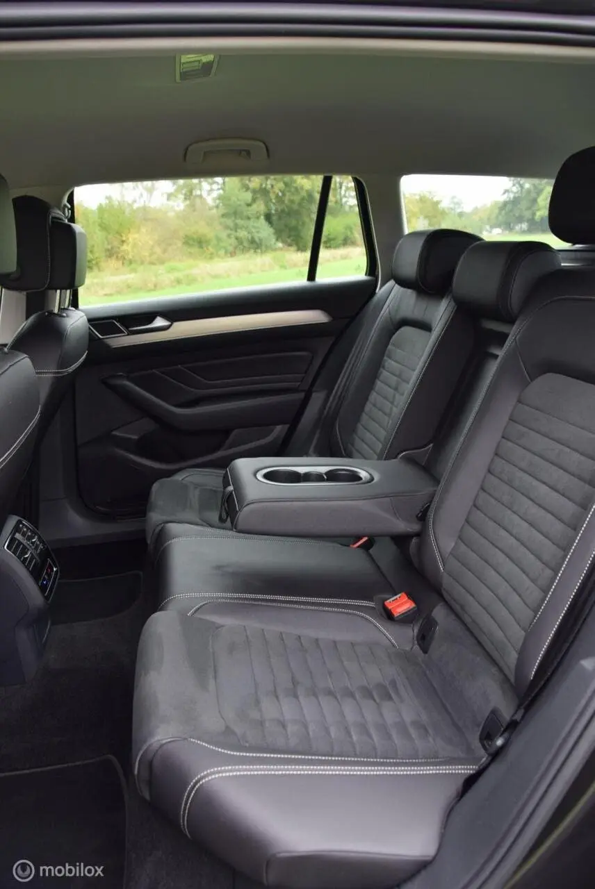 Volkswagen Passat Variant 1.5 TSI 150pk Elegance business 18 uit 2022, foto 8