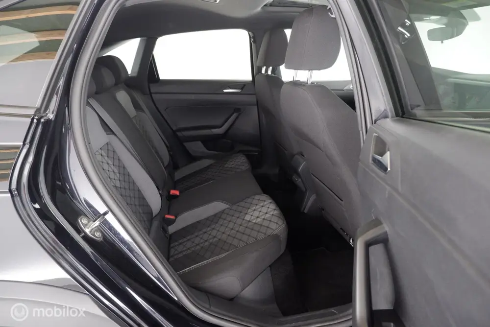 Volkswagen Taigo 1.0 TSI Automaat R-Line panorama|IQ|led|dab uit 2025, foto 13