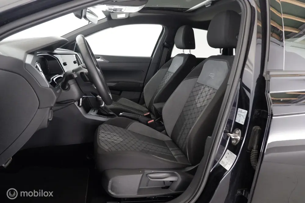 Volkswagen Taigo 1.0 TSI Automaat R-Line panorama|IQ|led|dab uit 2025, foto 5