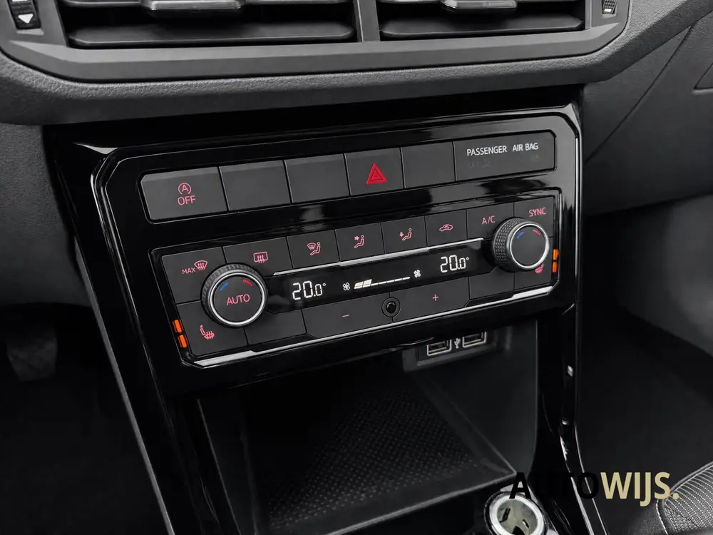Volkswagen T-Cross 1.0 TSI Life Executive|Stoelverwarming|NL uit 2020, foto 11