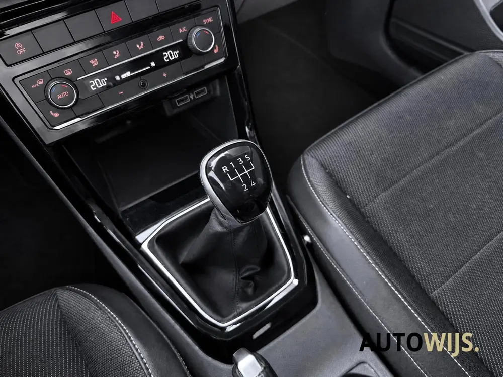 Volkswagen T-Cross 1.0 TSI Life Executive|Stoelverwarming|NL uit 2020, foto 9