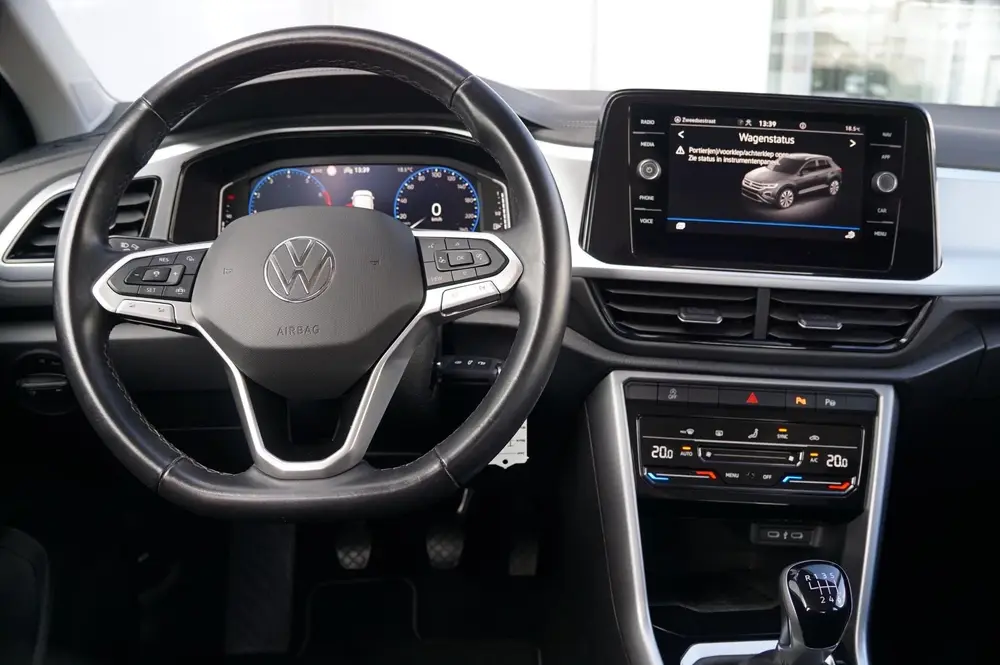 Volkswagen T-Roc 1.0 TSI 110pk Life | Trekhaak | Navigatie | uit 2023, foto 18