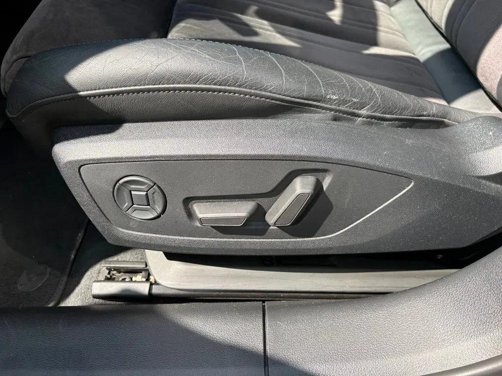 Audi A6 35 TDI S edition uit 2019, foto 16