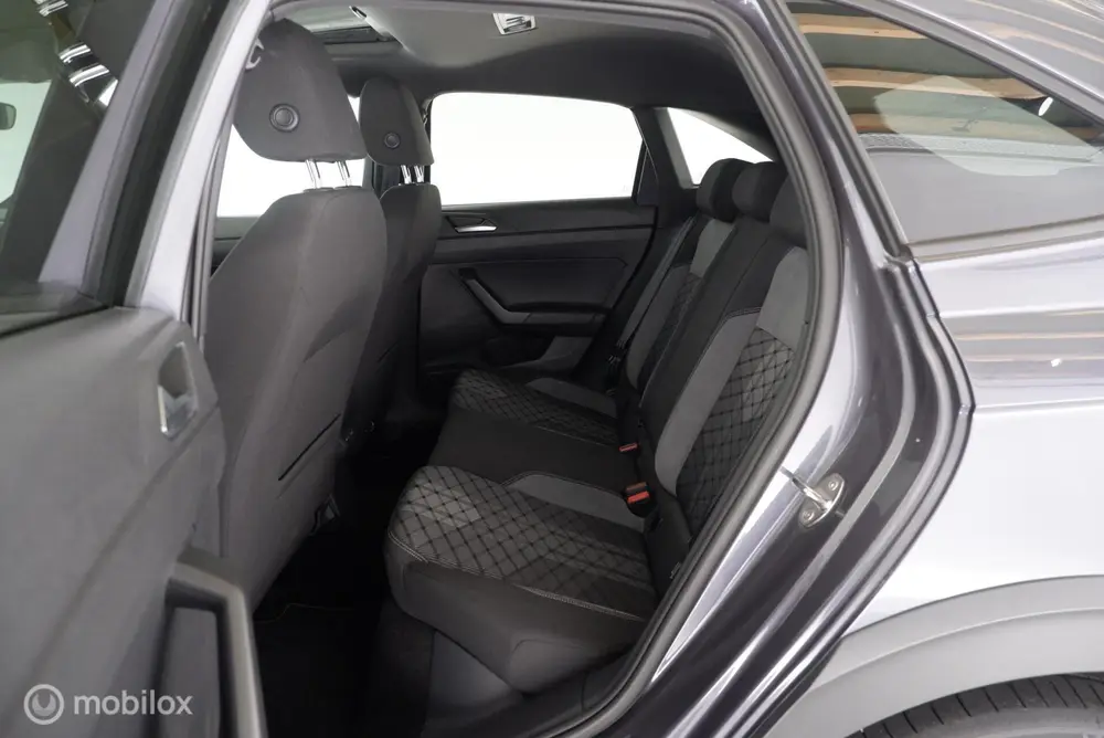 Volkswagen Taigo 1.0 TSI Automaat R-Line panorama|IQ|led|dab uit 2025, foto 12