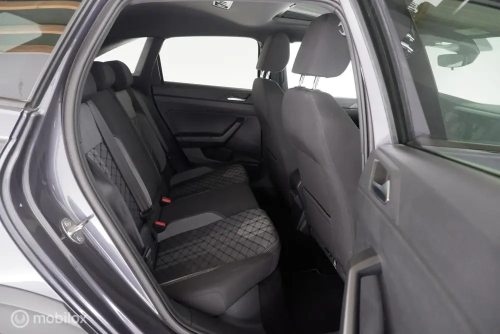 Volkswagen Taigo 1.0 TSI Automaat R-Line panorama|IQ|led|dab uit 2025, foto 13