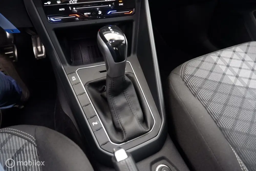 Volkswagen Taigo 1.0 TSI Automaat R-Line panorama|IQ|led|dab uit 2025, foto 12