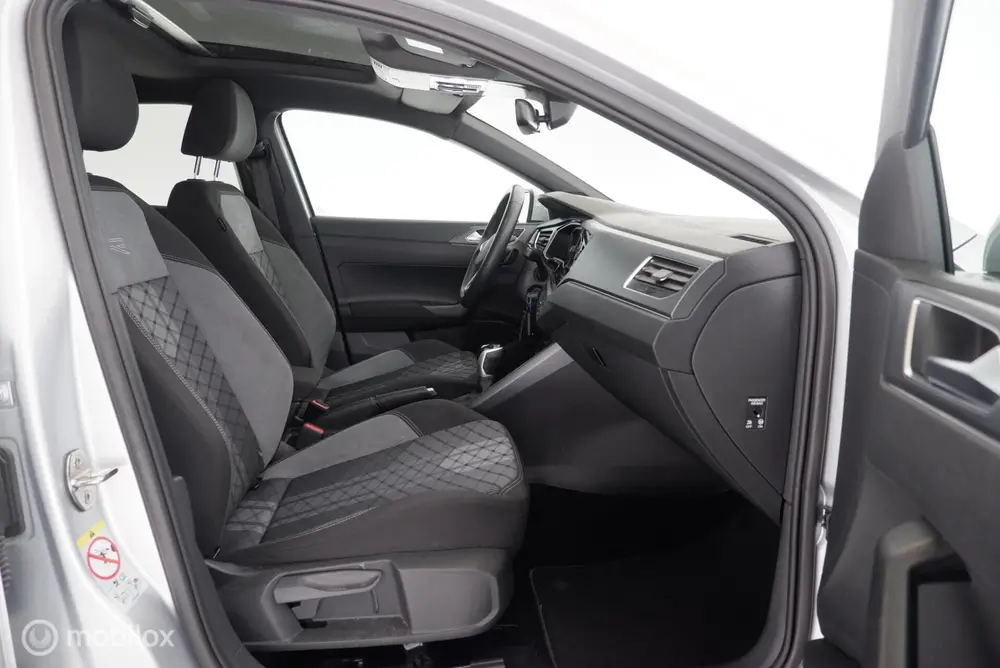 Volkswagen Taigo 1.0 TSI Automaat R-Line panorama|IQ|led|dab uit 2025, foto 6