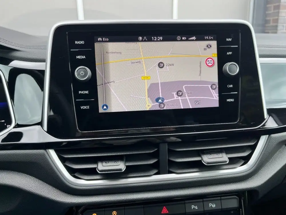 Volkswagen T-Roc 1.5 TSi DSG R-LINE - AFN. TREKH. - CAMERA uit 2025, foto 8