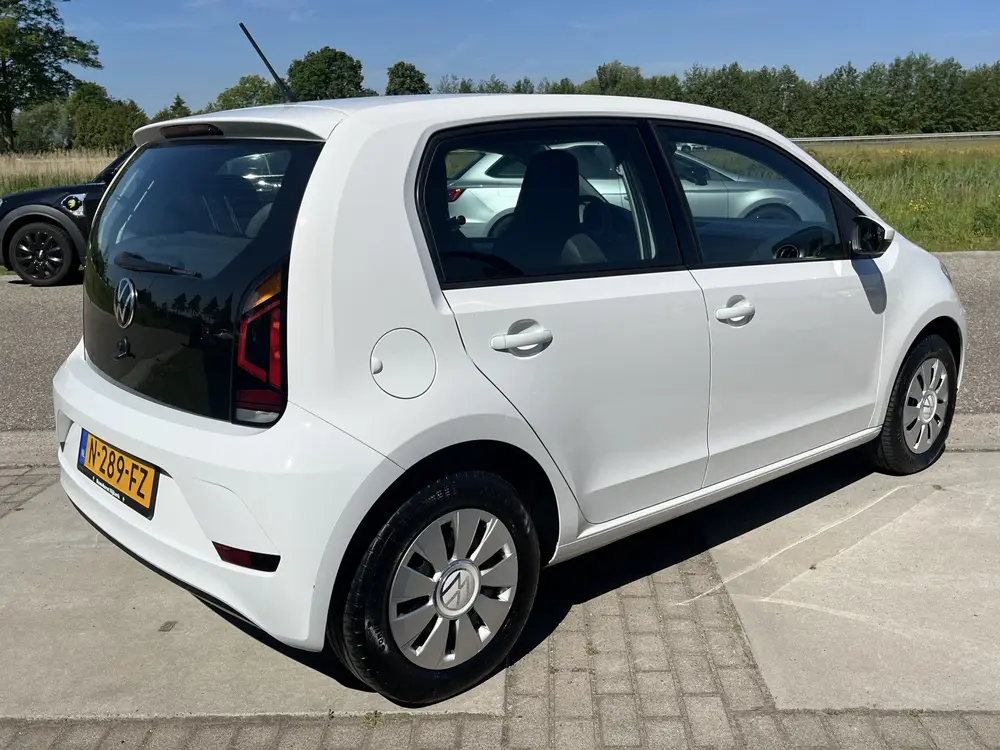 Volkswagen Up! 1.0 (bj 2021) uit 2021, foto 2