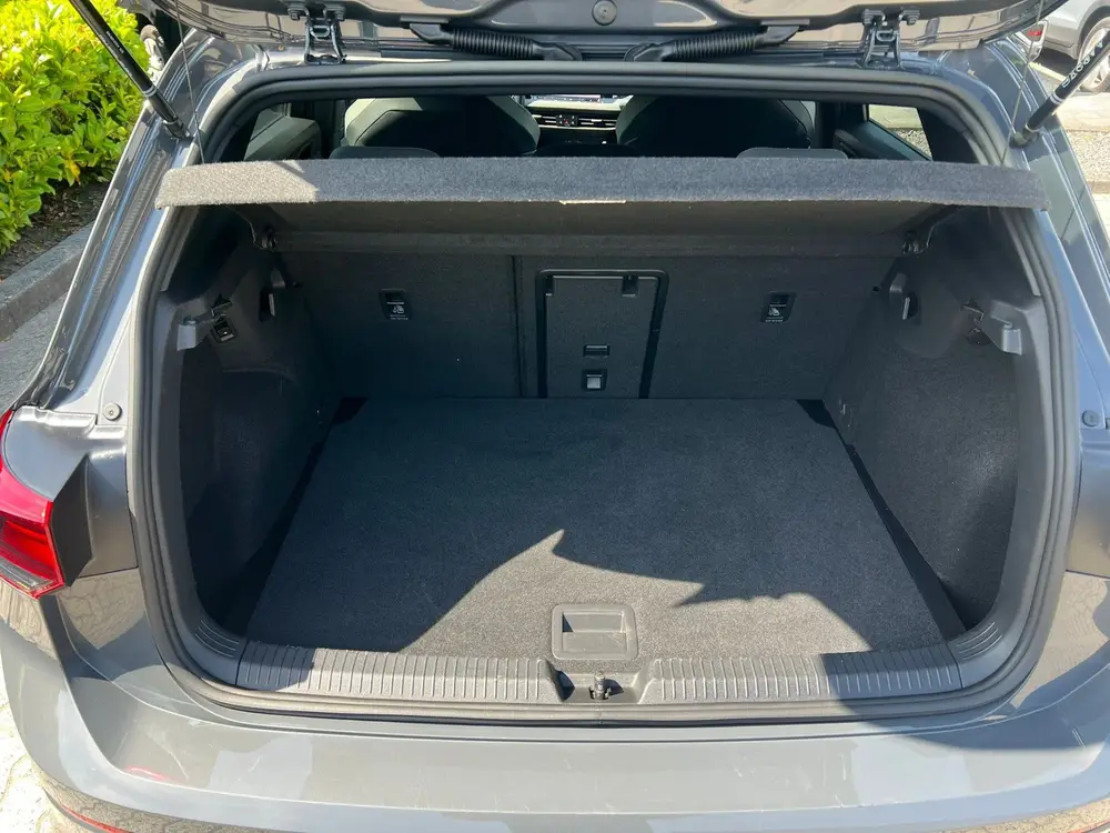 Volkswagen Golf 1.0 eTSI R line camera, virtual cockpit, cru uit 2024, foto 6