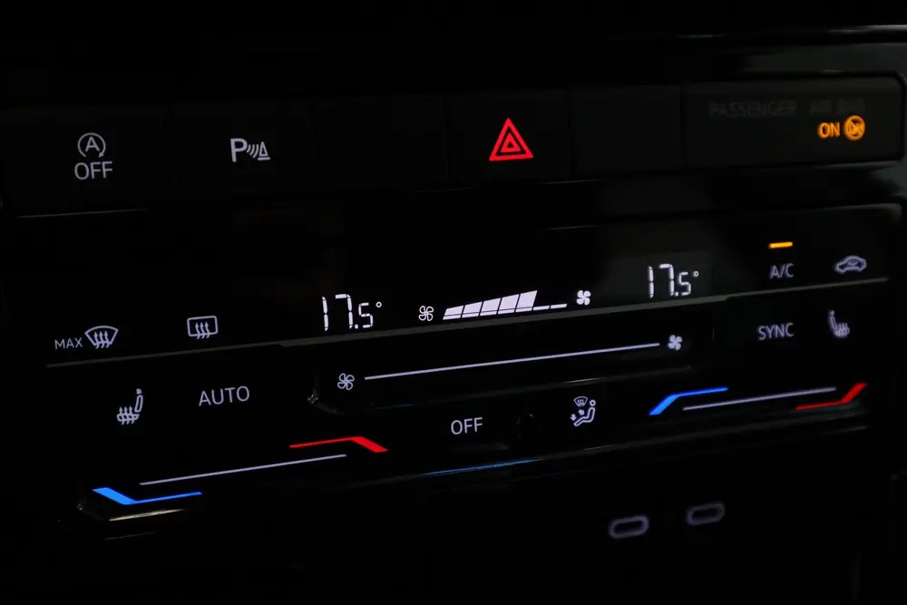 Volkswagen T-Cross 1.0 TSI Style Navigatie Full-led Adaptive uit 2022, foto 13