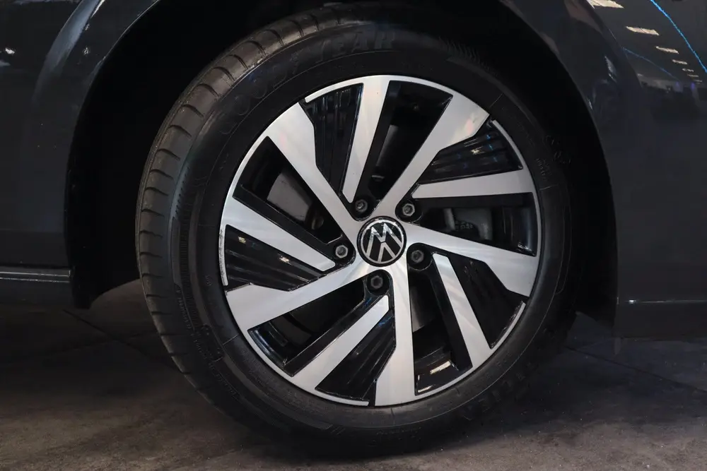 Volkswagen Golf 1.4 eHybrid Style Panoramadak Stoelverwarmin uit 2021, foto 4
