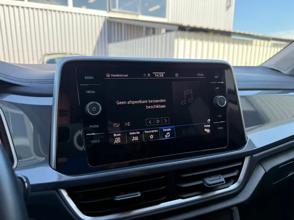 Volkswagen T-Roc 1.5 TSI Style / Airco / Navi / Massage stoe uit 2023, foto 19