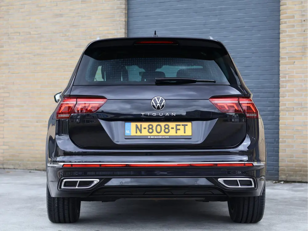 Volkswagen Tiguan 1.4 TSI 150PK R-Line Pano | IQ.Light | HUD uit 2021, foto 19