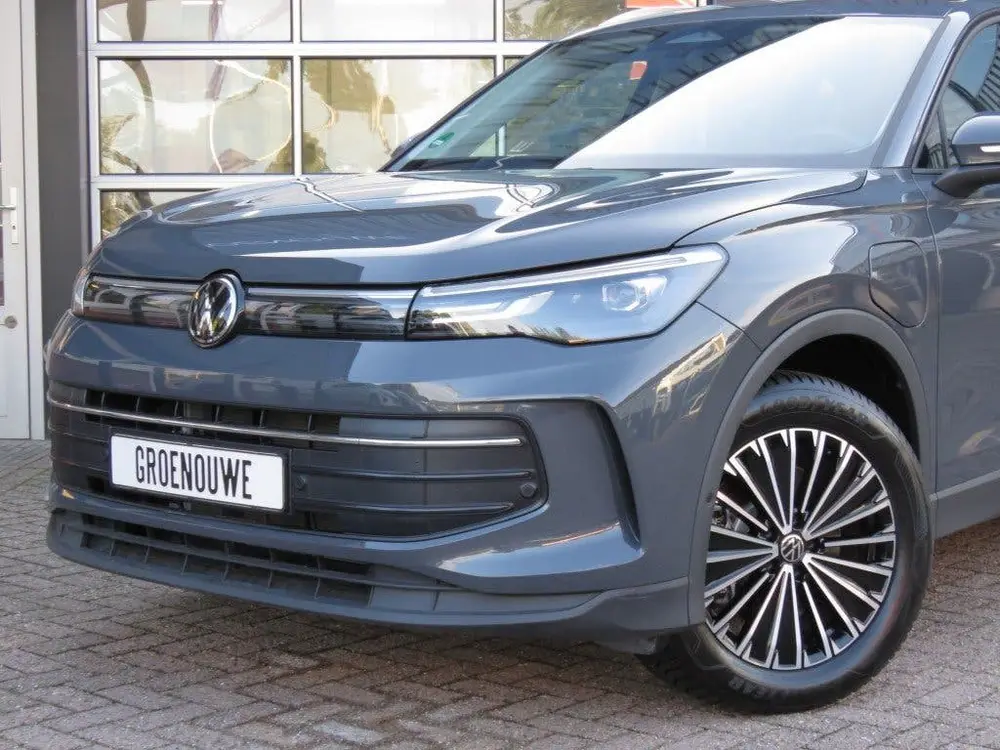 Volkswagen Tiguan 1.5 eHybrid 204pk Life / Trekhaak wegklap. uit 2025, foto 6
