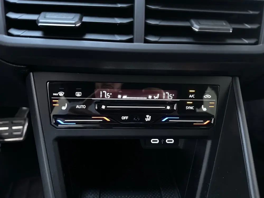 Volkswagen Polo 1.0 TSI DSG R-Line Camera Stoelverwarming Vi uit 2023, foto 13