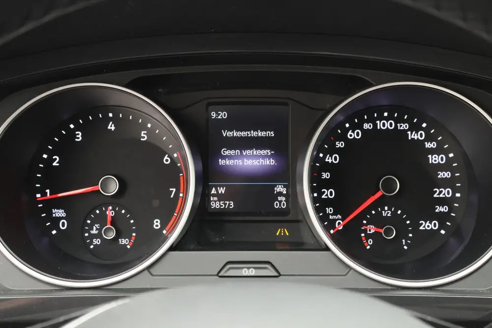 Volkswagen Tiguan 1.5 TSI Comfortline Navigatie, ACC, Apple uit 2020, foto 4