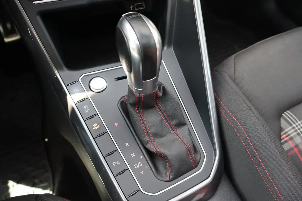Volkswagen Polo 2.0 TSI GTI Panoramadak/Stoelverwarming/Navi uit 2019, foto 19