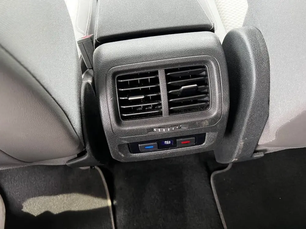 Volkswagen Touran 1.5 TSI 150pk DSG R-Line Black Style 7p. | uit 2020, foto 12