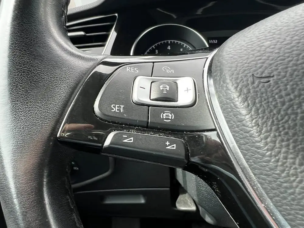Volkswagen Touran 1.5 TSI 150pk DSG R-Line Black Style 7p. | uit 2020, foto 14