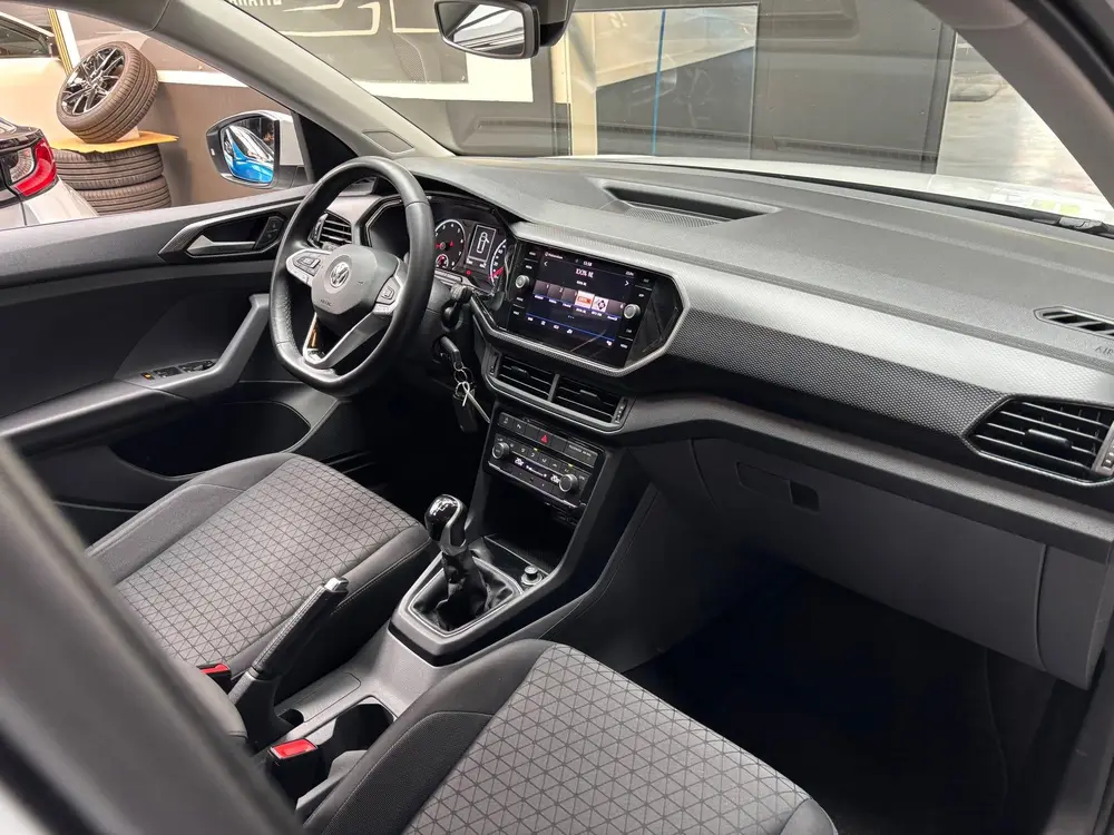 Volkswagen T-Cross 1.0 TSI Life / Navigatie / Trekhaak uit 2019, foto 11