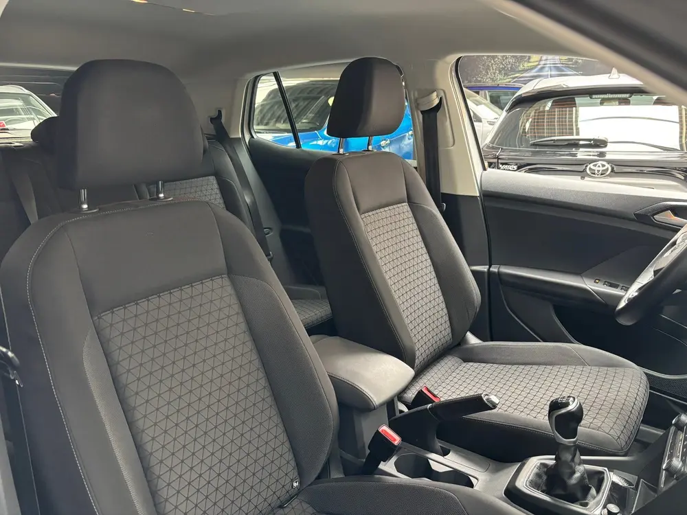 Volkswagen T-Cross 1.0 TSI Life / Navigatie / Trekhaak uit 2019, foto 16