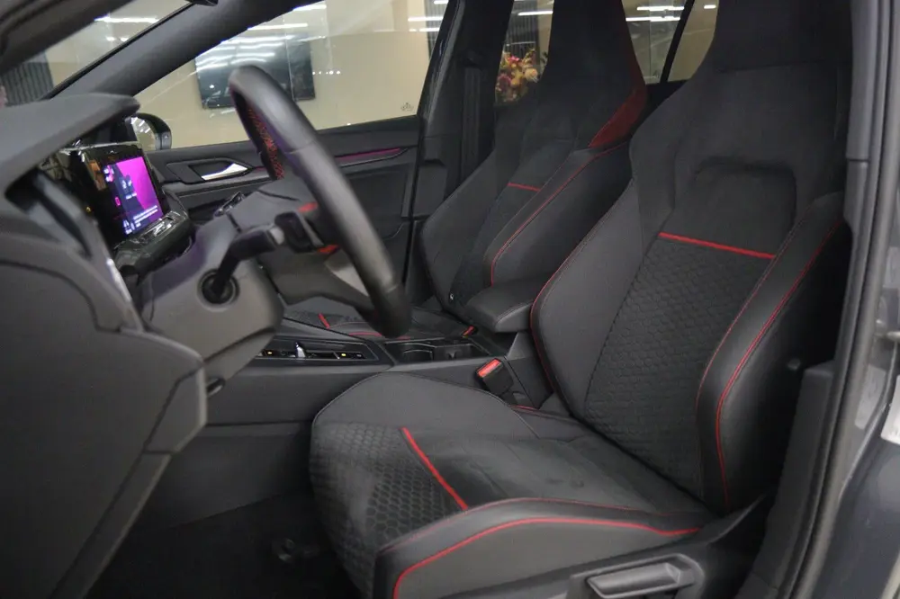 Volkswagen GOLF 2.0 TSI GTI CLUBSPORT/NURBURGRING/PANO/IQ-LI uit 2022, foto 13