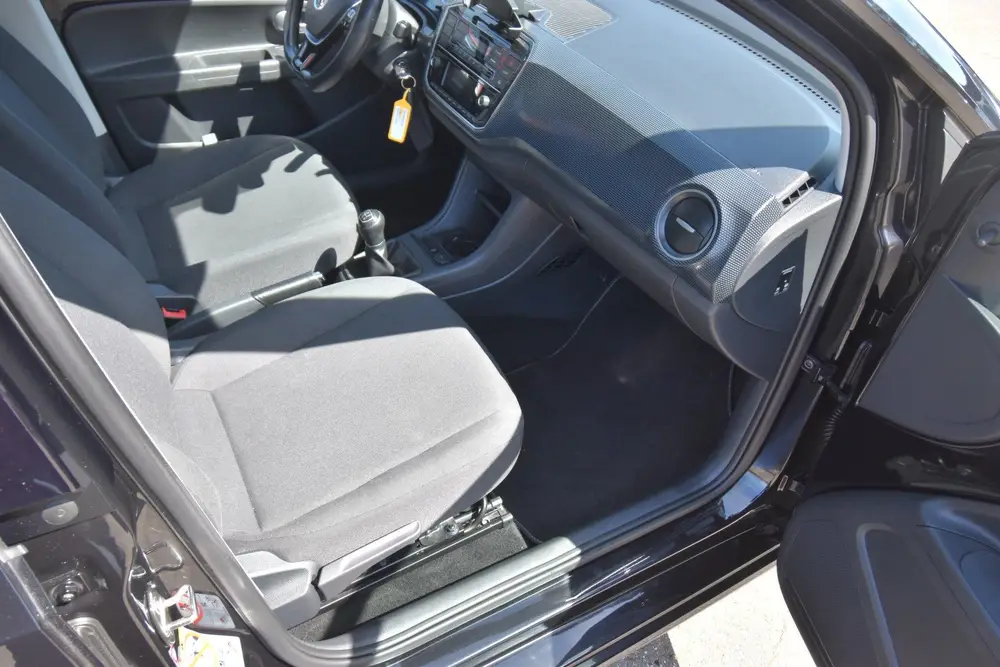 Volkswagen Up! 1.0 BMT move up! , CLIMATRONIC , CR CONTROL uit 2020, foto 6