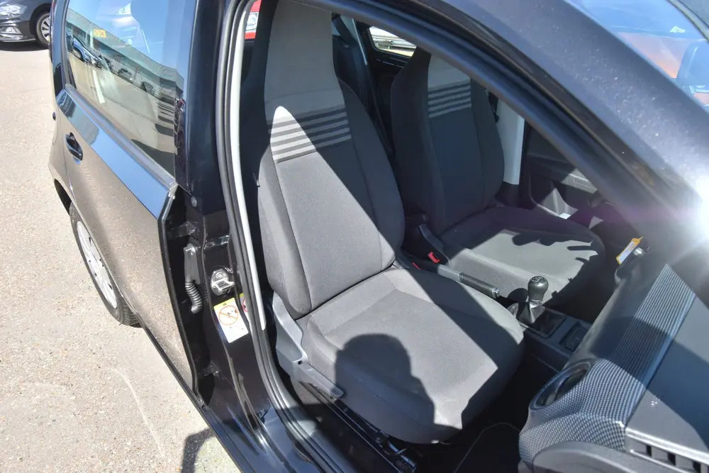 Volkswagen Up! 1.0 BMT move up! , CLIMATRONIC , CR CONTROL uit 2020, foto 7