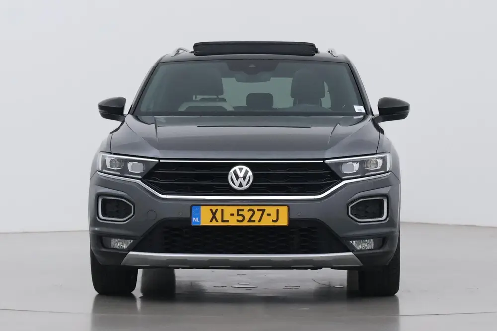 Volkswagen T-Roc 1.5 TSI Sport | Trekhaak | Panoramadak | 17 uit 2019, foto 16