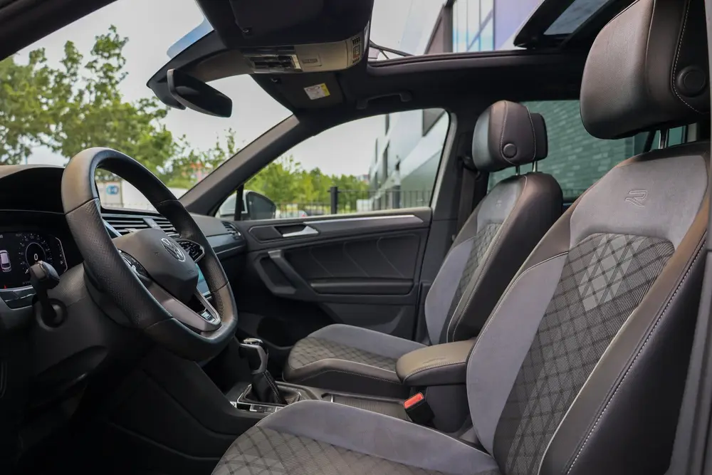 Volkswagen Tiguan 1.4 TSI eHybrid R-Line Business | BTW | PA uit 2023, foto 17