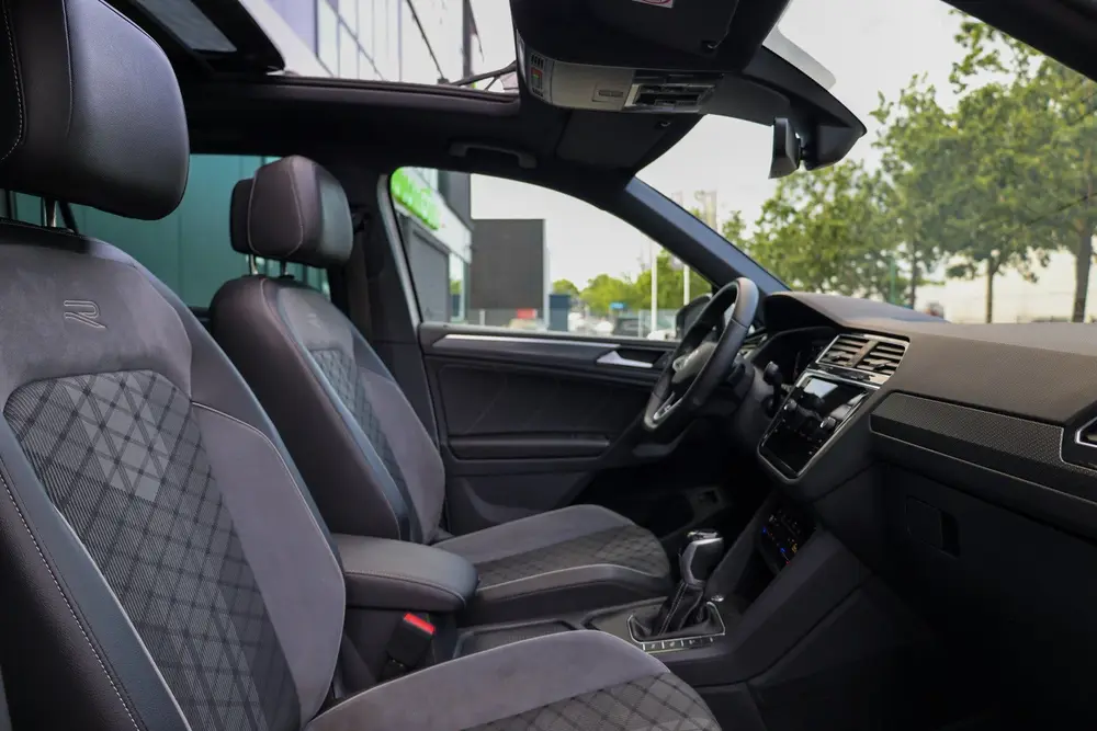 Volkswagen Tiguan 1.4 TSI eHybrid R-Line Business | BTW | PA uit 2023, foto 19