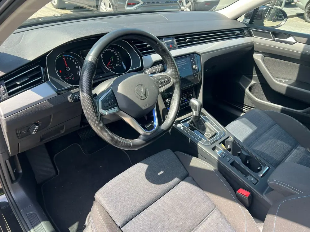 Volkswagen Passat Variant 1.4 TSI PHEV GTE Business pano, tr uit 2022, foto 2