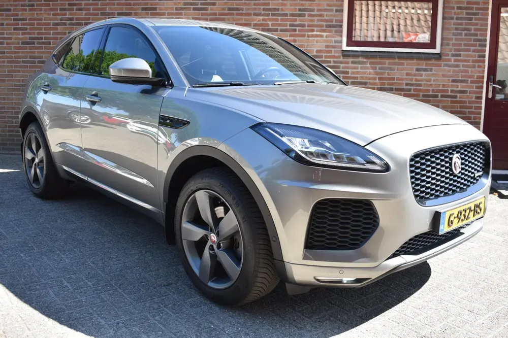 Jaguar E-Pace 2.0 D150 R-Dynamic S '19 Pano Navi Clima Cruis uit 2019, foto 9