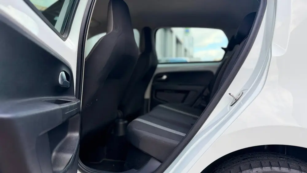 Volkswagen Up! 1.0 BMT high up! NIEUWE APK | AIRCO | ORGINEE uit 2019, foto 12