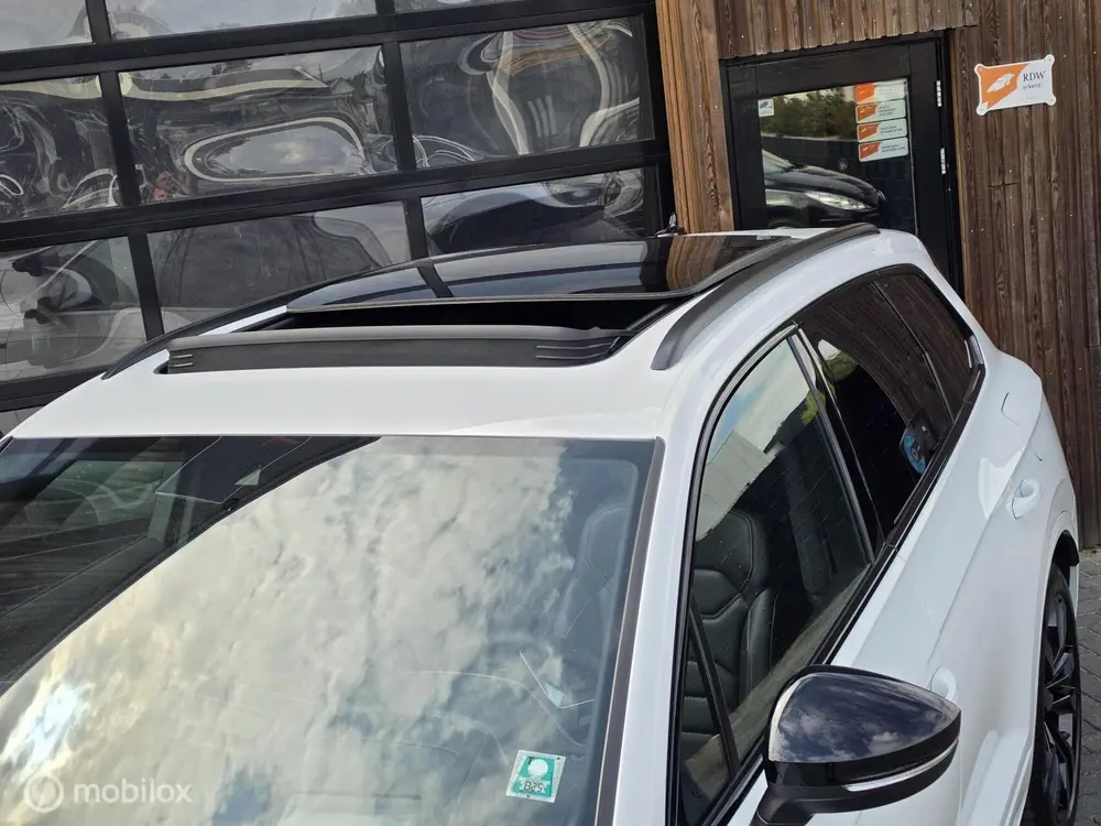 Volkswagen Touareg 3.0 TSI R-LINE 462PK PANO HUD LUCHT TREKH uit 2023, foto 11