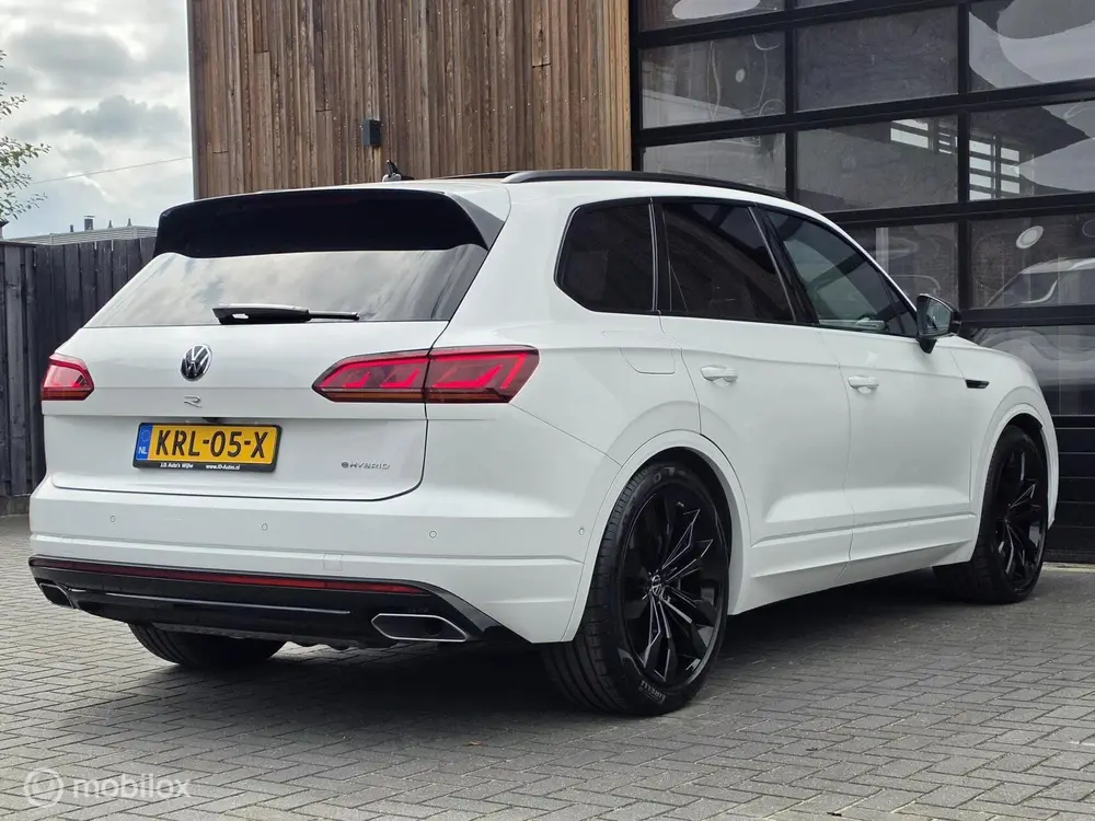 Volkswagen Touareg 3.0 TSI R-LINE 462PK PANO HUD LUCHT TREKH uit 2023, foto 6