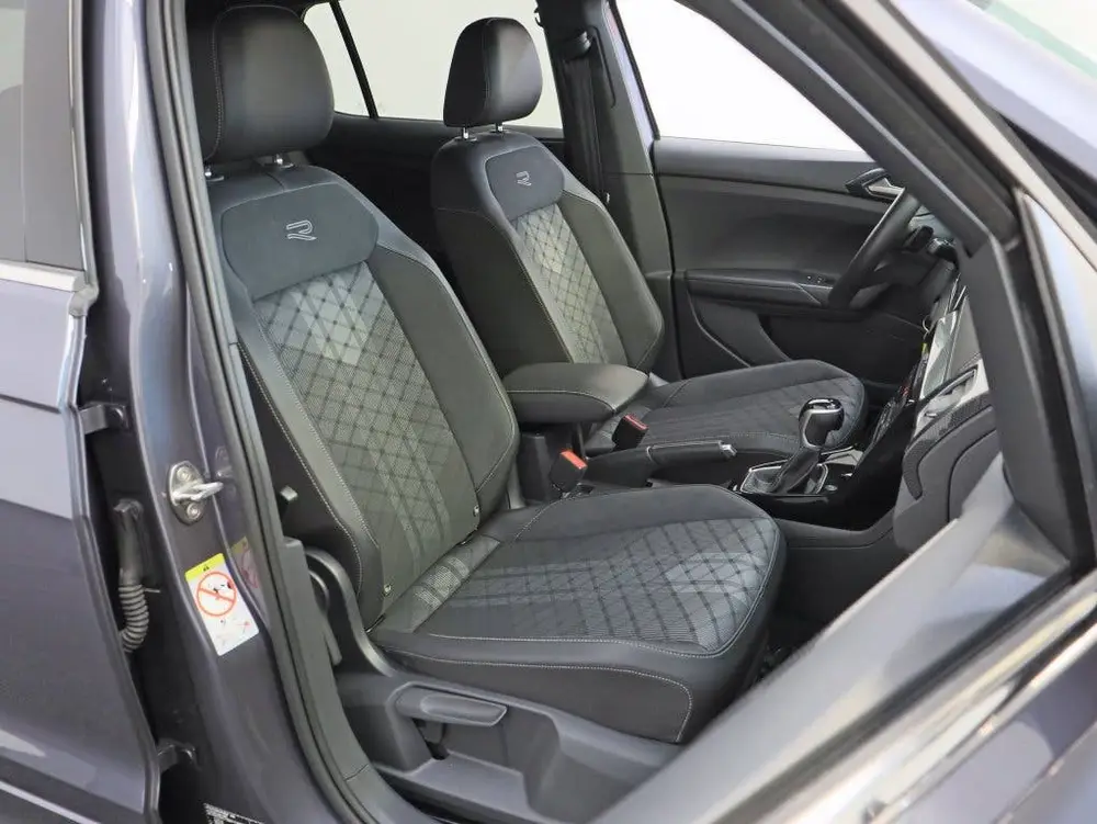 Volkswagen T-Cross 1.0 TSI R-Line | IQ Light | ACC | Private uit 2025, foto 19