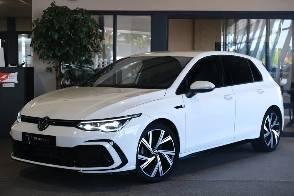 Volkswagen Golf 8 1.5 eTSI 2x R-Line 150PK DSG Led Navi ACC uit 2023