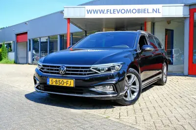 Volkswagen Passat Variant 1.5 150pk TSI R-Line Business + Au uit 2023