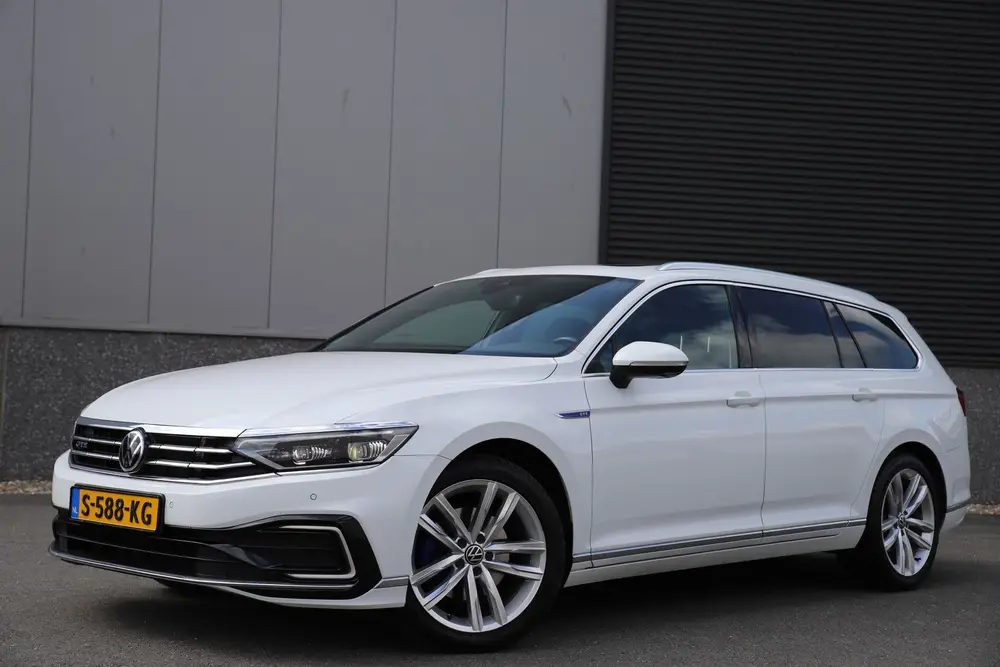 Volkswagen Passat Variant 1.4 TSI 218pk GTE/Leder/Pano/Virtu uit 2020, foto 16