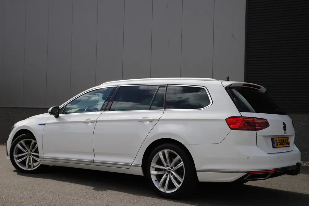Volkswagen Passat Variant 1.4 TSI 218pk GTE/Leder/Pano/Virtu uit 2020, foto 6