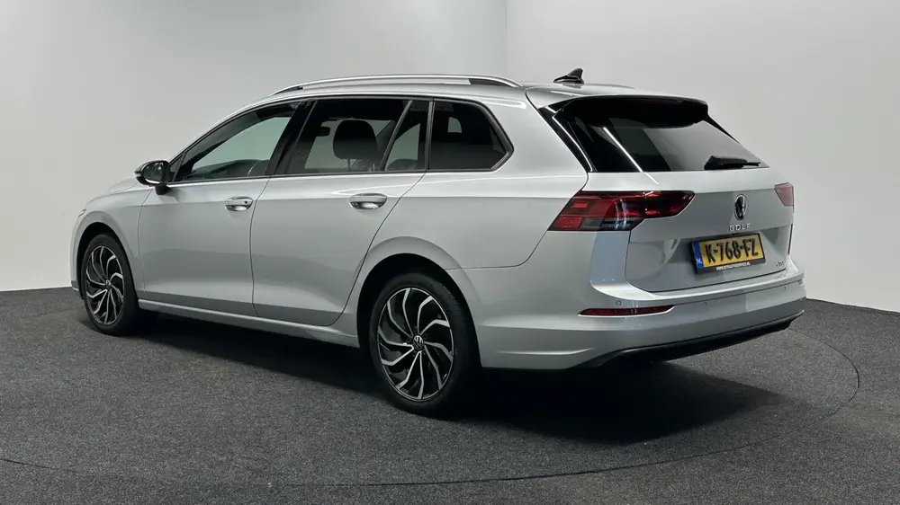 Volkswagen Golf Variant 1.0 eTSI Life CAMERA CARPLAY NAVI CR uit 2021, foto 4