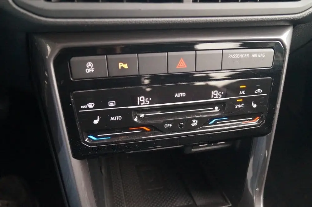 Volkswagen T-Cross 1.0 TSI 110pk Style -NAVI-ECC-PDC-DIGI uit 2021, foto 18