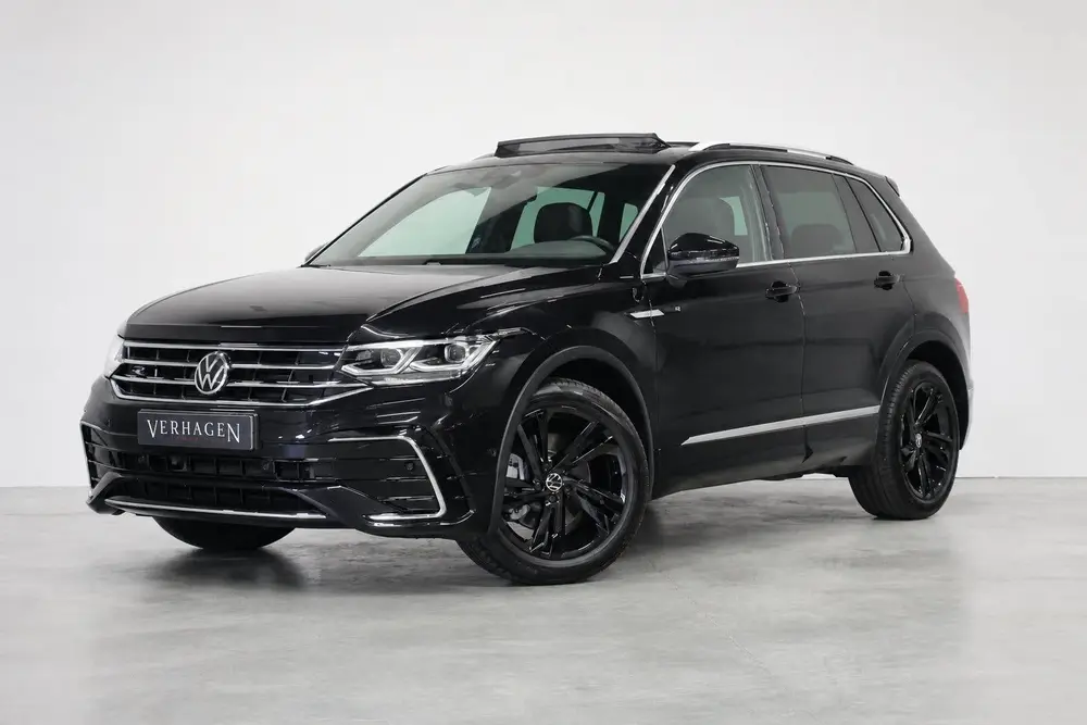 Volkswagen Tiguan 2.0 TSI R-line Leer Pano Trekhaak 4motion uit 2021