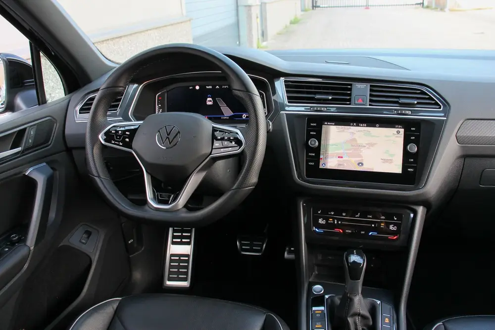 Volkswagen Tiguan 2.0 TSI R-line Leer Pano Trekhaak 4motion uit 2021, foto 11