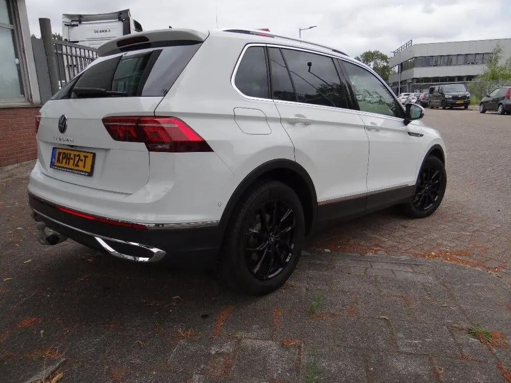 Volkswagen Tiguan VW TIGUAN 1.5 TSI/2023/AUTOMAAT/BUSINESS HIGHLINE/ VOL OPTIE uit 2023, foto 4